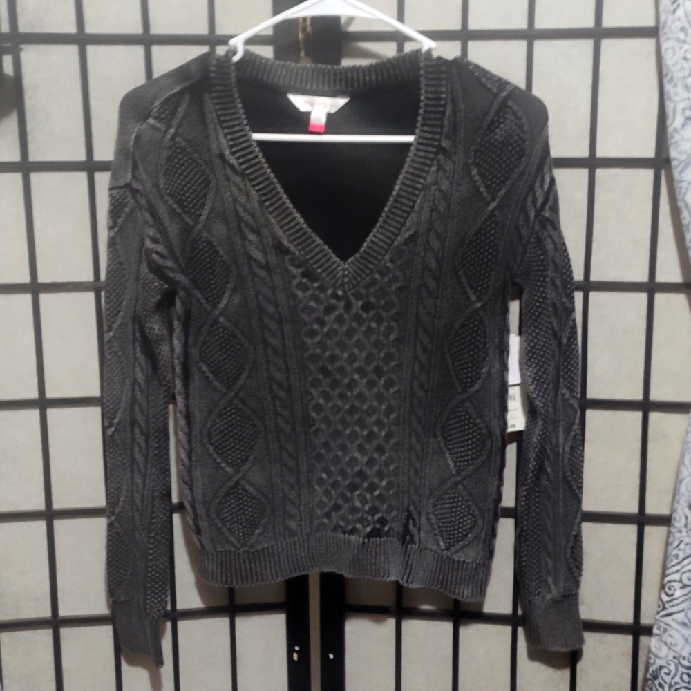No boundaries xs long sleeve sweater